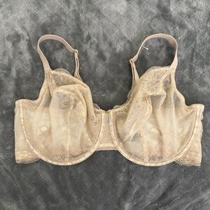 Natori Cream Lacy Underwire Bra